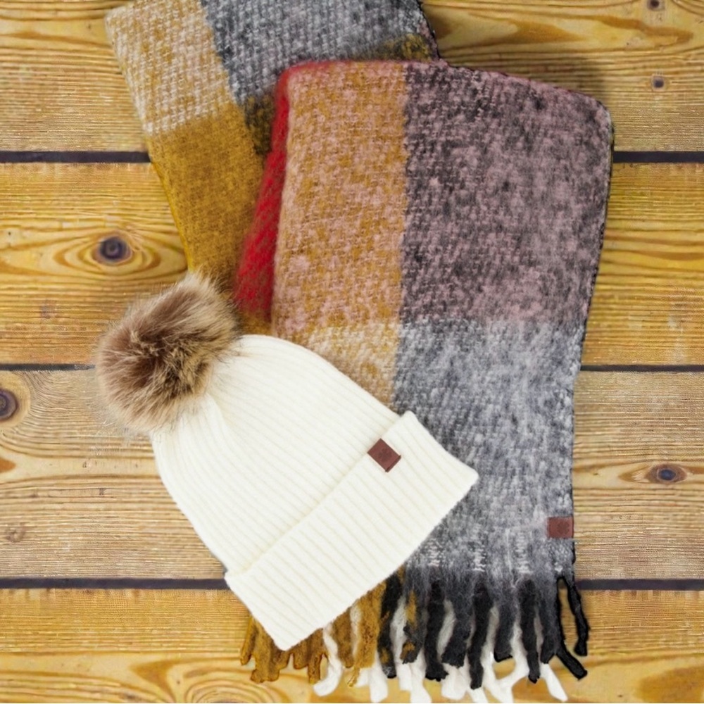 NWT Lucky Brand 2 PC Set Cozy Plaid Scarf and White Pom-Pom Beanie